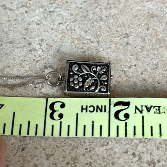 Silver box chain and small floral secret Quran book charm Farsi Persian - Picture 7 of 15